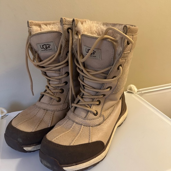 Uggs Boots - Picture 2 of 2